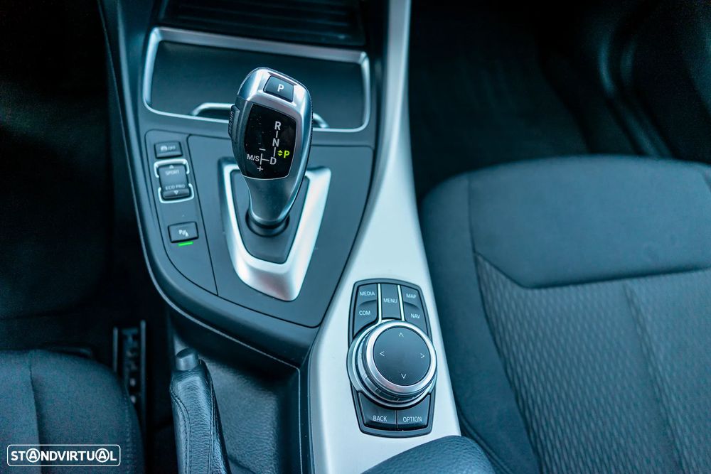 BMW 116 d Advantage Auto - 25