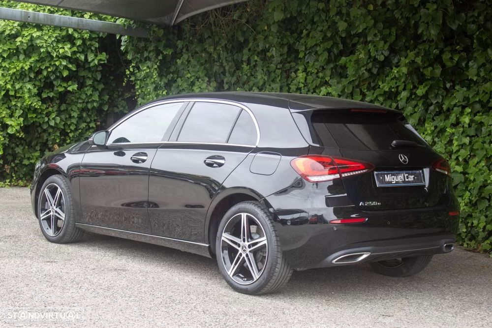 Mercedes-Benz A 250 e AMG Line - 11