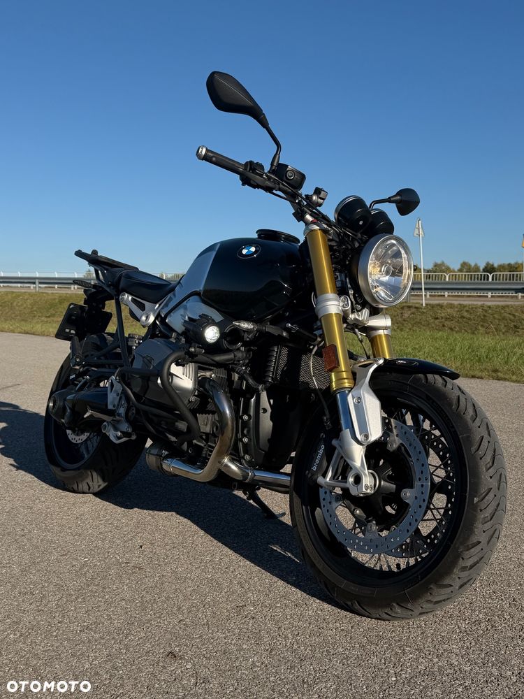 BMW R - 1