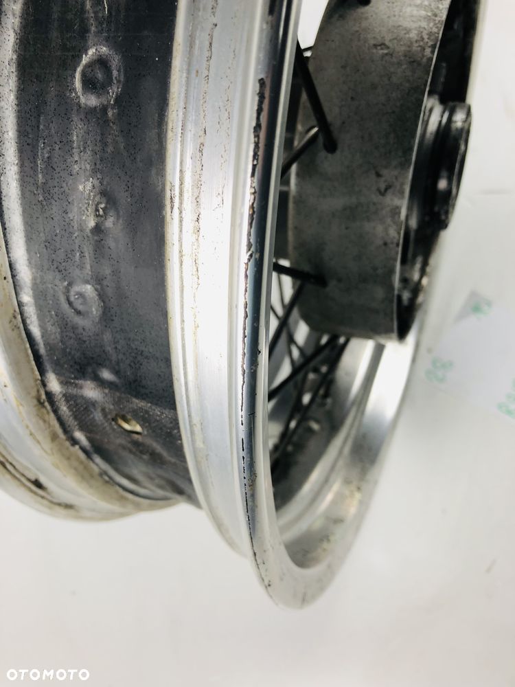 Triumph Tiger 900 felga tylna tył prosta - 8