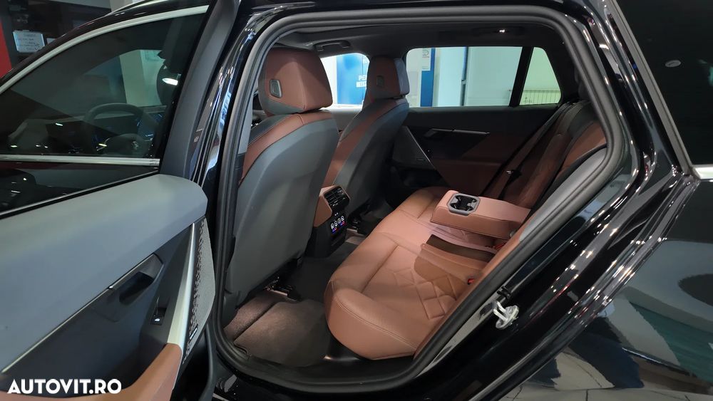 BMW Seria 5 520d xDrive AT MHEV - 36