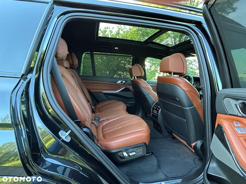 BMW X7 - 29