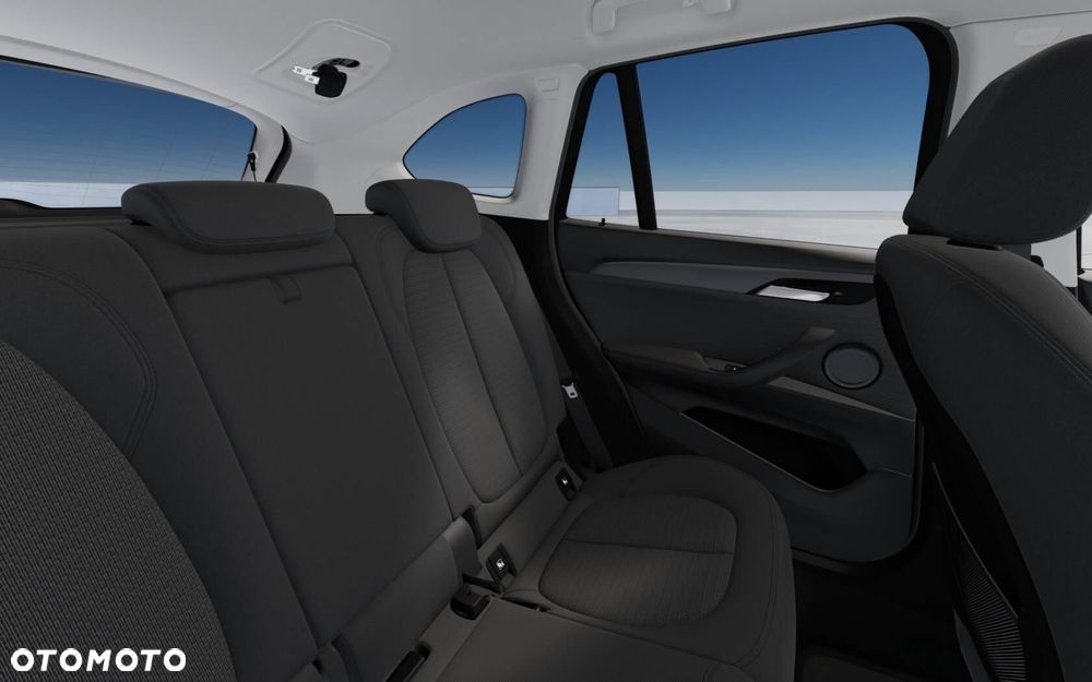 BMW X1 sDrive18i Advantage - 8