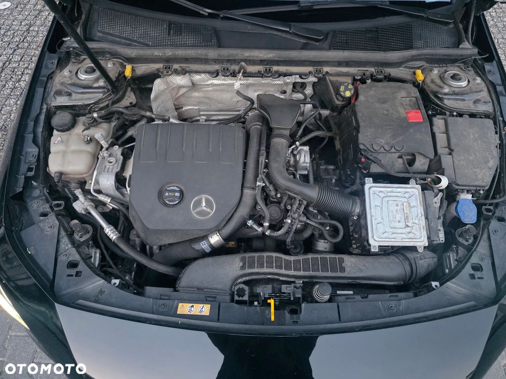 Mercedes-Benz CLA 180 AMG Line 7G-DCT - 12