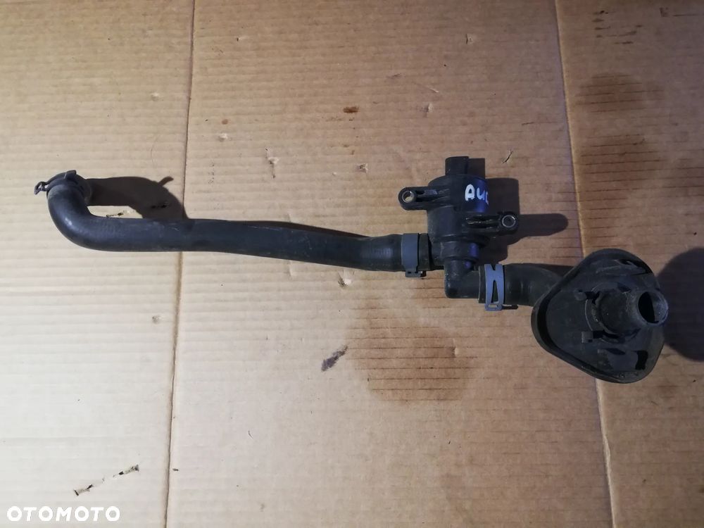 AUDI A5 Cabrio 8F Zawór sterujący podgrzewaczem wody 4H0121671D