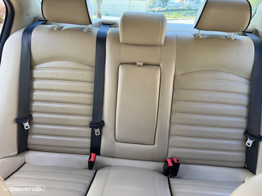 Jaguar X-Type 2.2 D Exclusive Aut. - 18