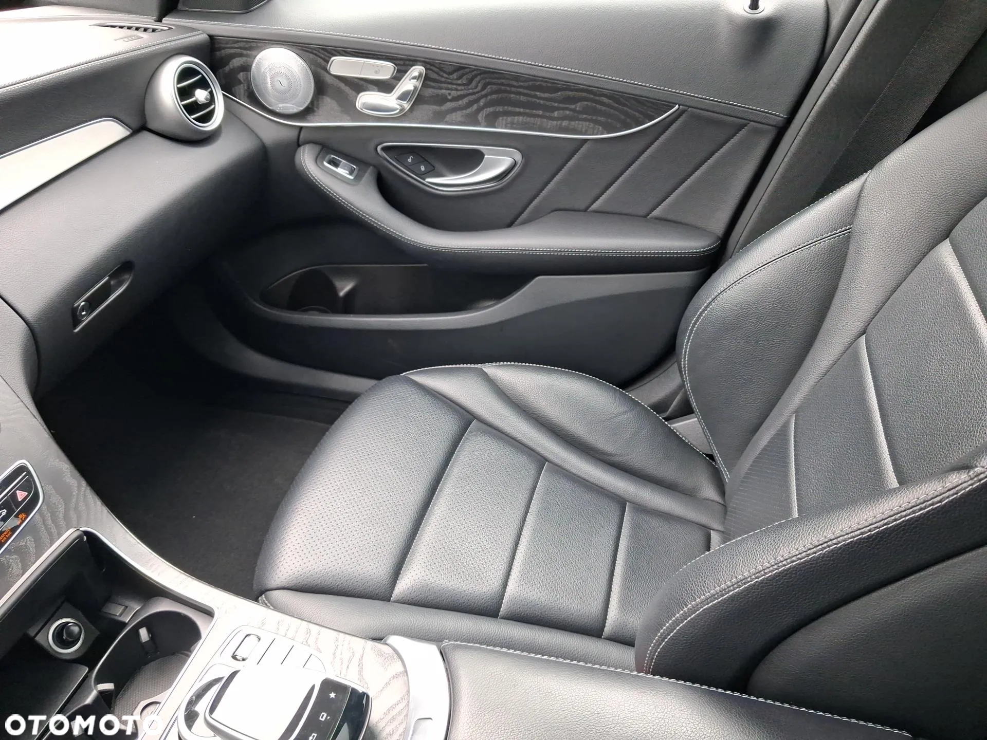 Mercedes-Benz Klasa C 300 7G-TRONIC Exclusive - 22