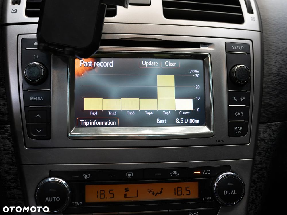 Toyota Avensis 2.0 Business Edition - 19