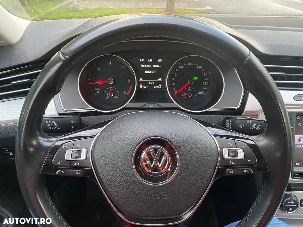Volkswagen Passat Variant 1.6 TDI (BlueMotion Technology) DSG Comfortline - 9