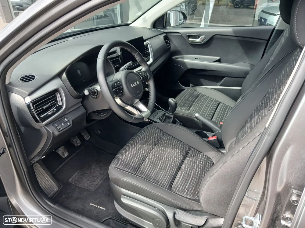 Kia Stonic - 13