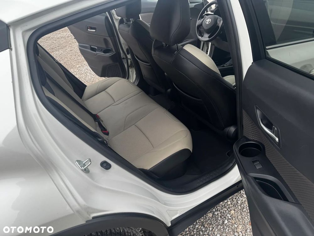 Toyota C-HR 2.0 Hybrid Executive - 13