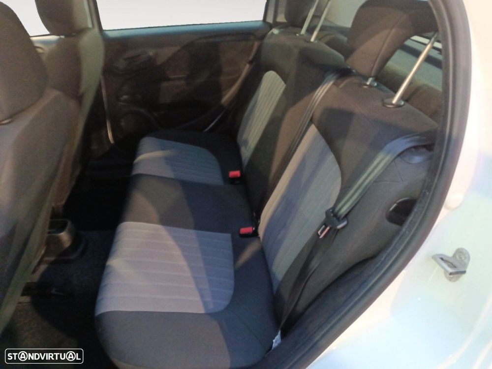 Fiat Punto 1.2 Lounge S&S - 13