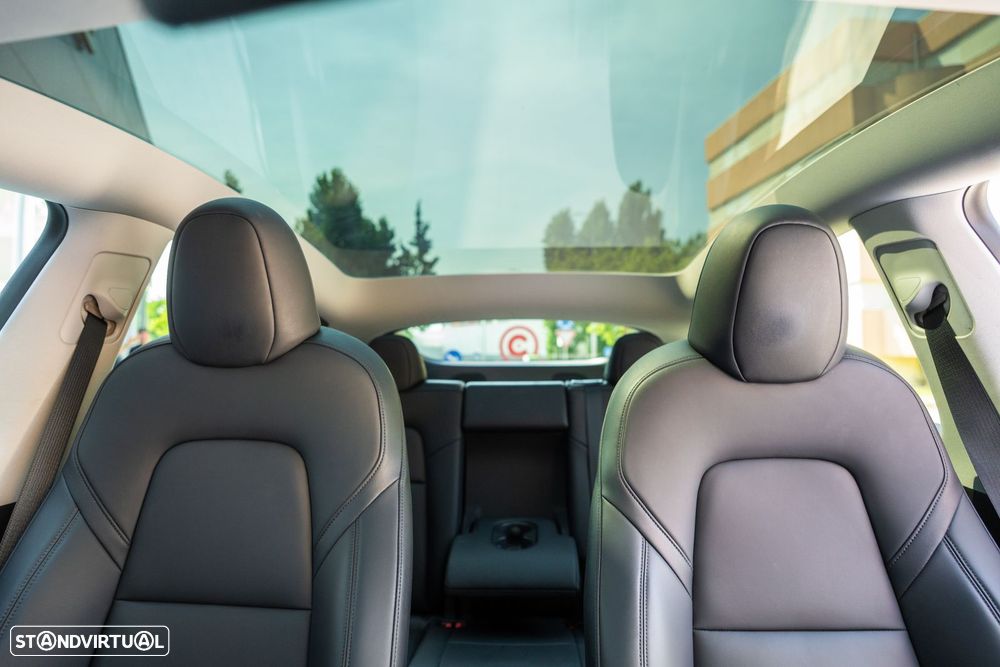 Tesla Model Y Standard - 11