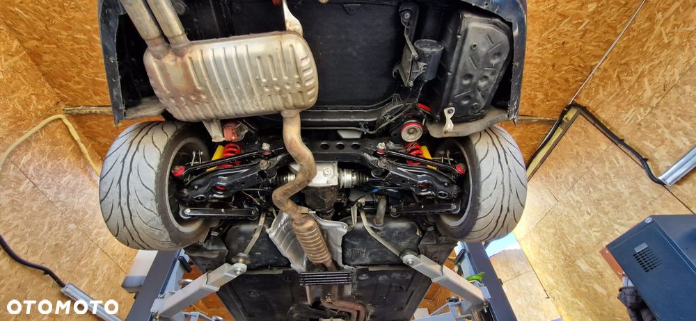 BMW Seria 3 325i - 25