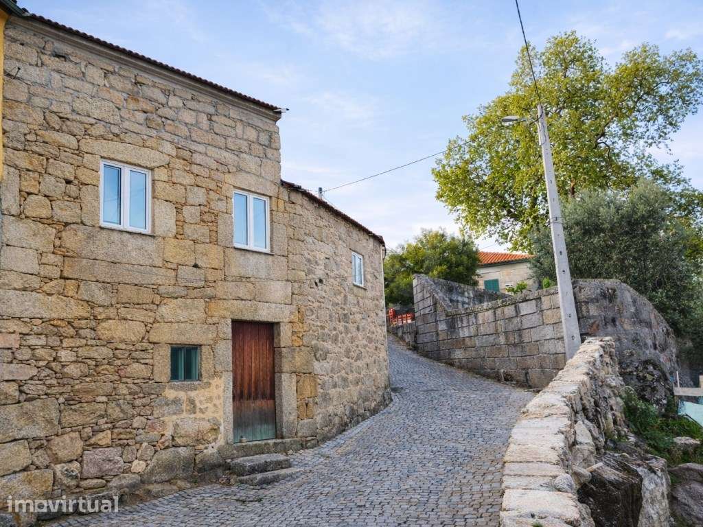 Muito Mais do Que Parece: Casa com traça tipicamente beirã. T1 com ... - Grande imagem: 2/21