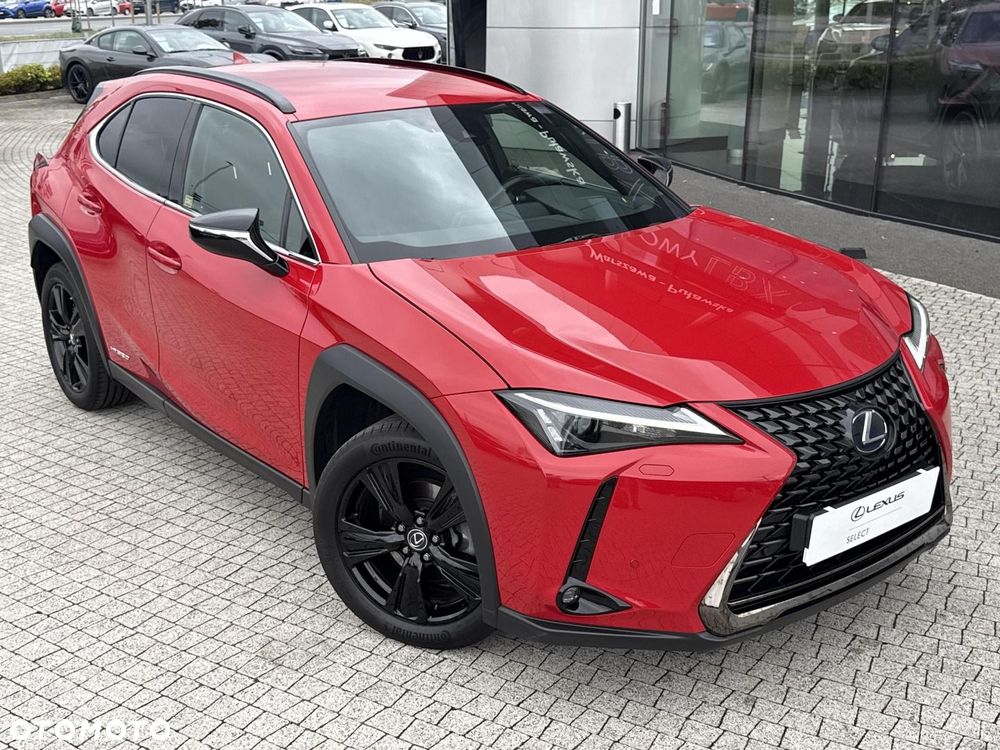 Lexus UX - 30