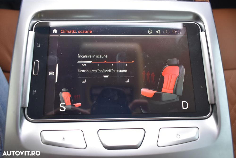 BMW Seria 7 730d xDrive MHEV - 37