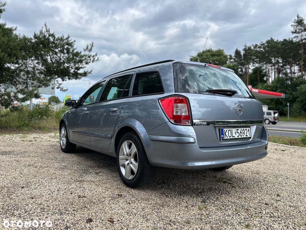 Opel Astra 1.6 Edition 111 Jahre - 12