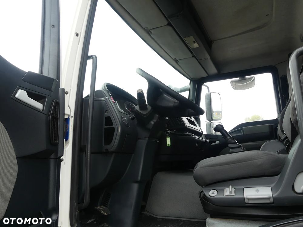 MAN TGM 18.330 / 4x4 / MANUAL / HDS HIAB 122-2 DUO / - 16
