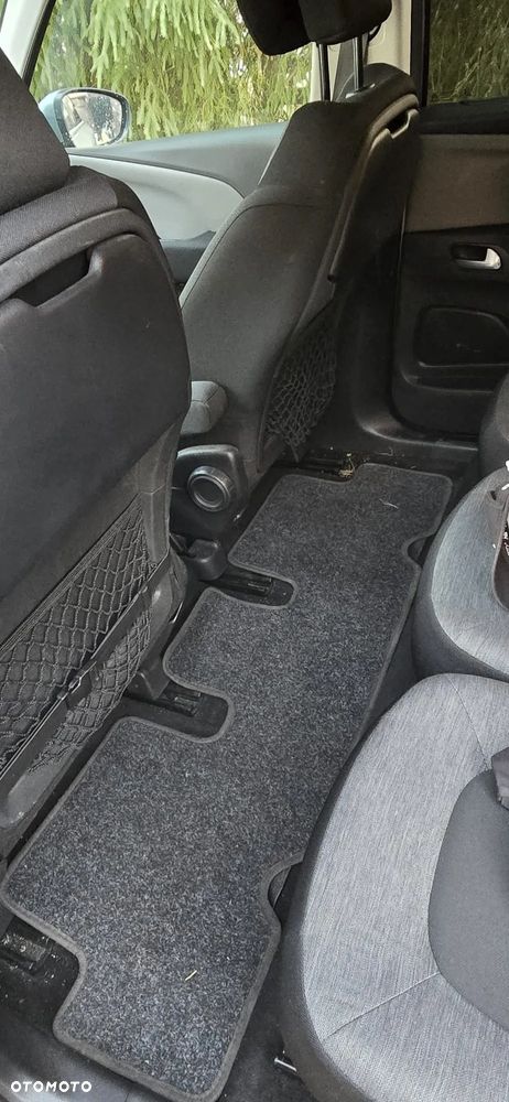 Citroën C4 Picasso - 16