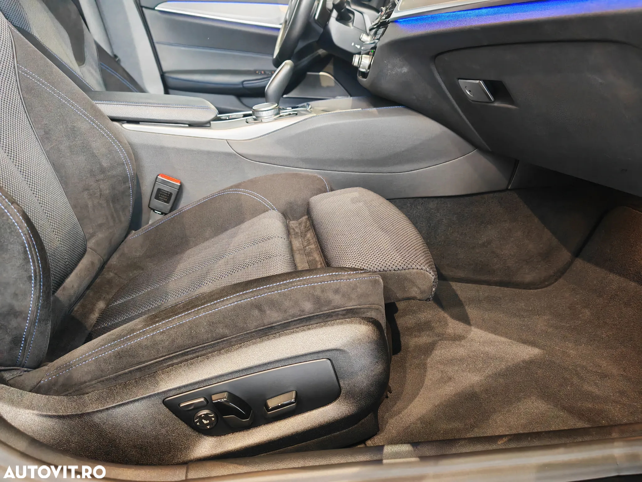 BMW Seria 5 520d xDrive AT - 16