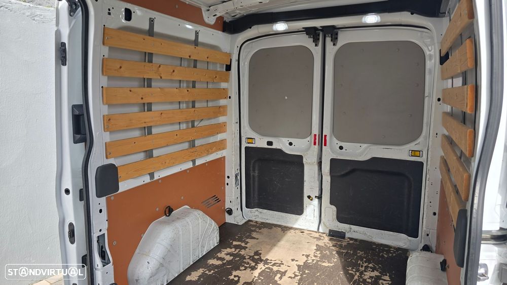 Ford Transit 310 L2 2.0 EcoBlue H2 Trend 2 Portas Laterais - 19