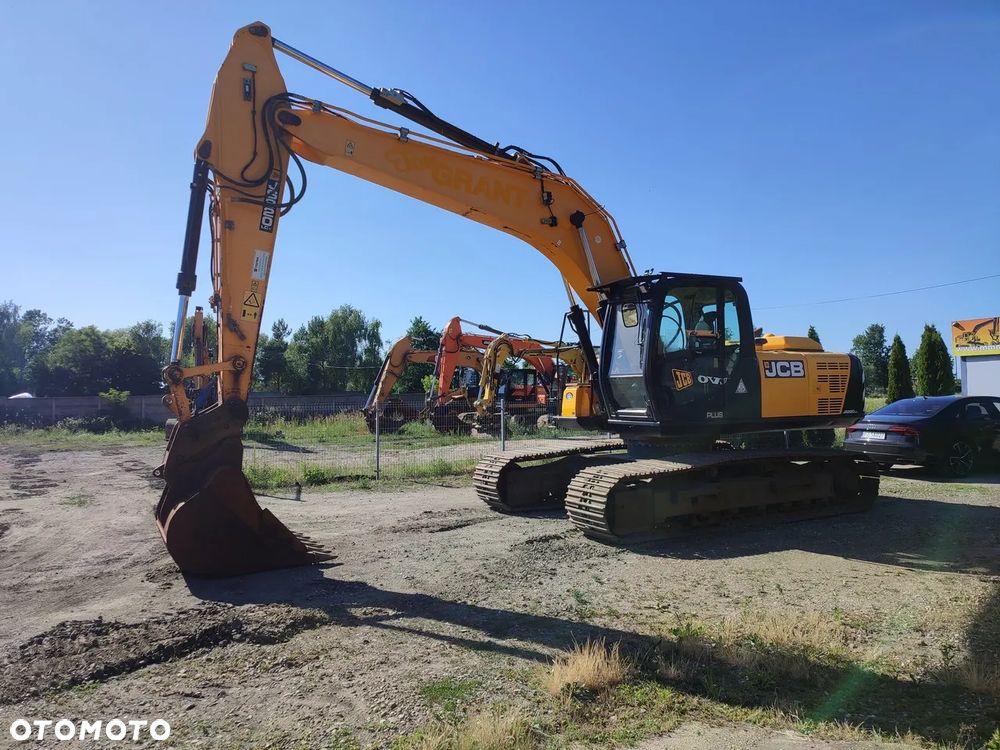 JCB JS 220 LC
