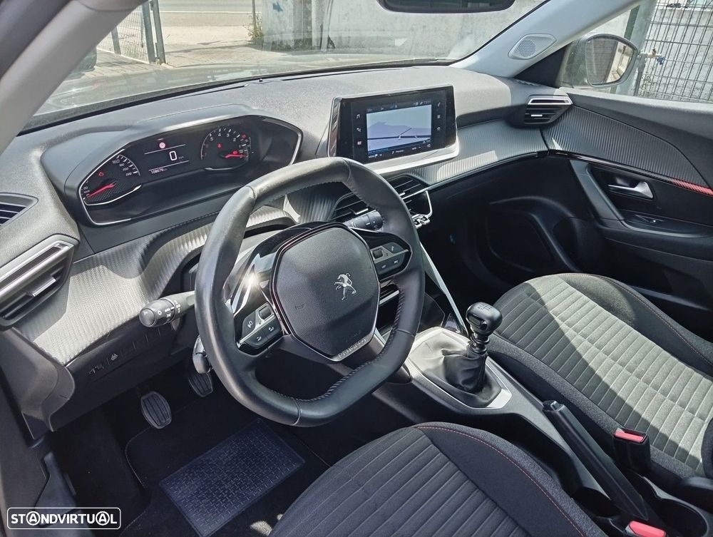 Peugeot 2008 1.2 PureTech Active Pack - 12