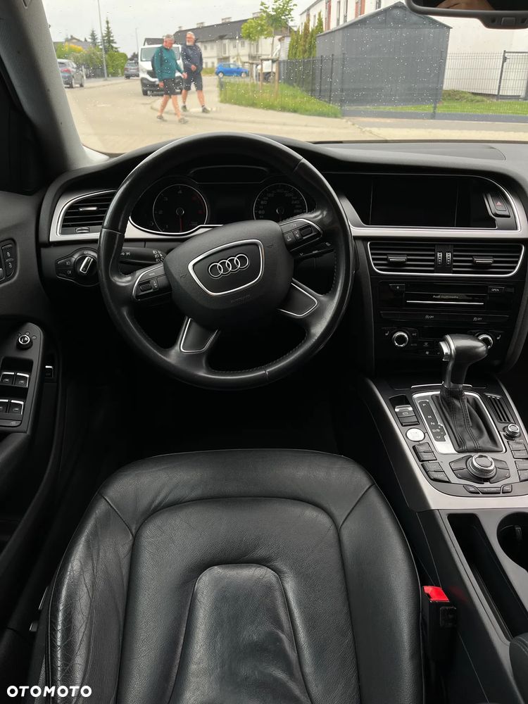 Audi A4 Limousine - 9