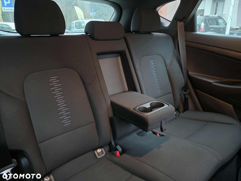 Hyundai Tucson 1.6 GDI BlueDrive GO 2WD - 18