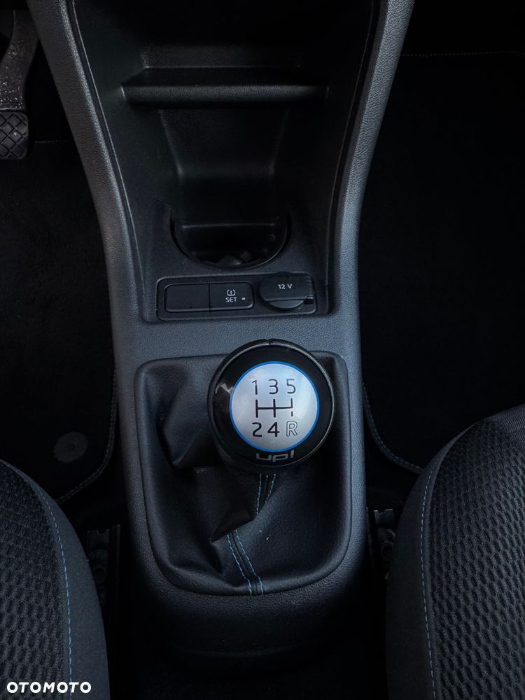 Volkswagen up! R-Line - 31