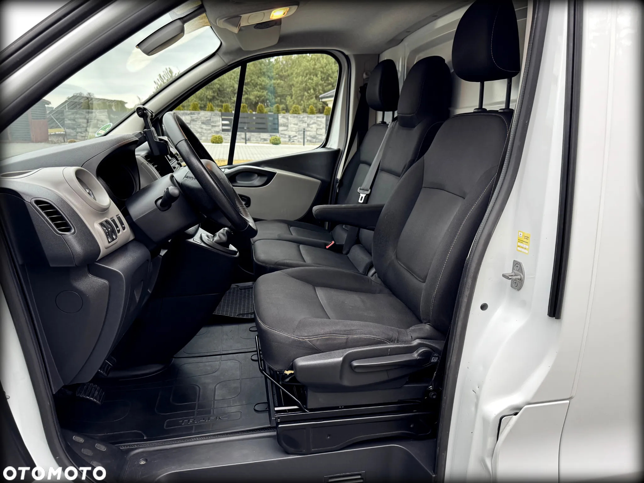 Renault TRAFIC - 7