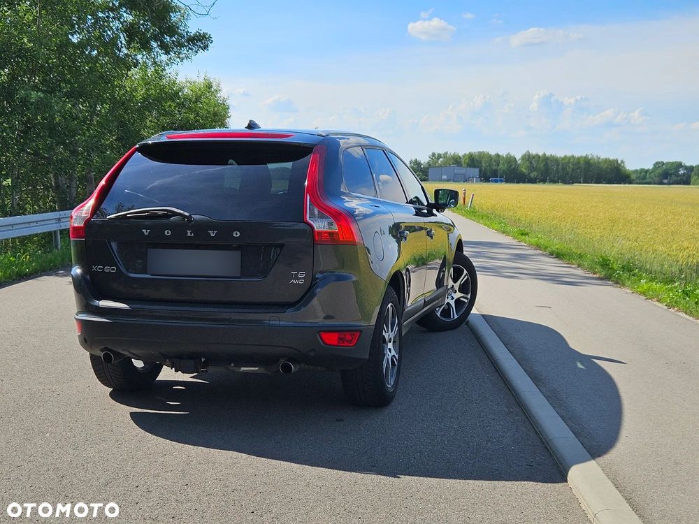 Volvo XC 60 T6 AWD Momentum - 11