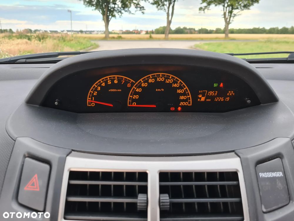 Toyota Yaris 1.33 Prestige - 15