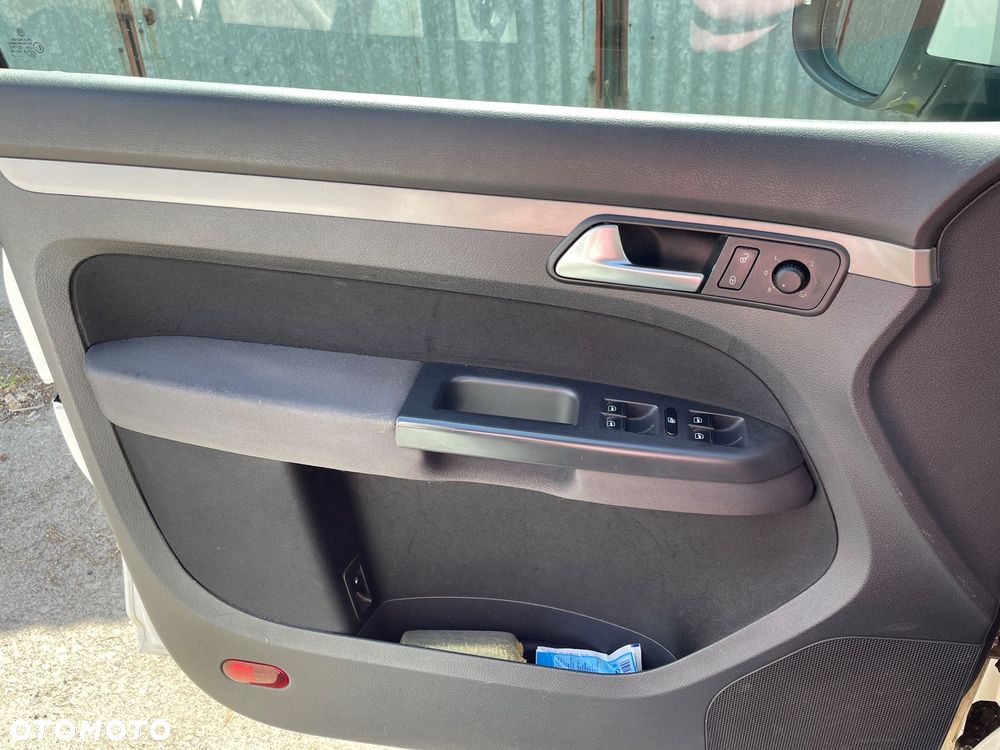 Volkswagen Touran 1.9 TDI Freestyle - 12