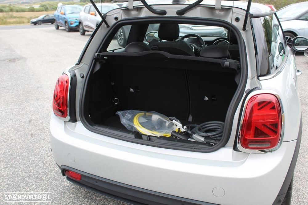 MINI 3 Portas Cooper SE Essential - 14