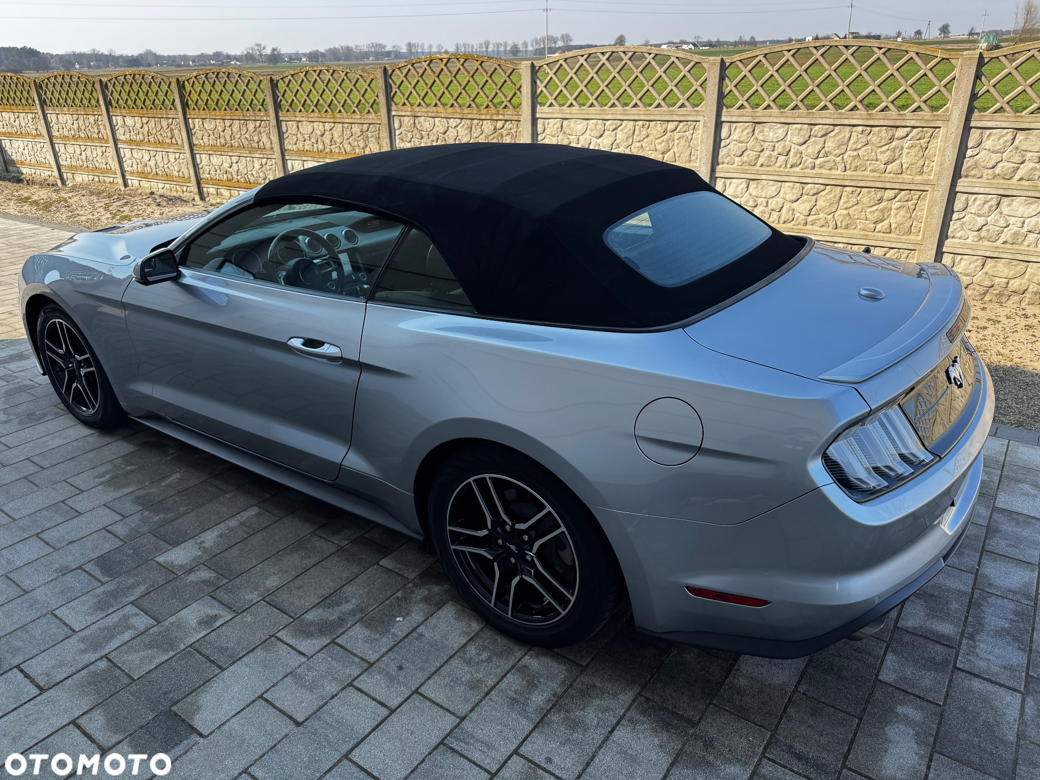 Ford Mustang Cabrio 2.3 Eco Boost - 11