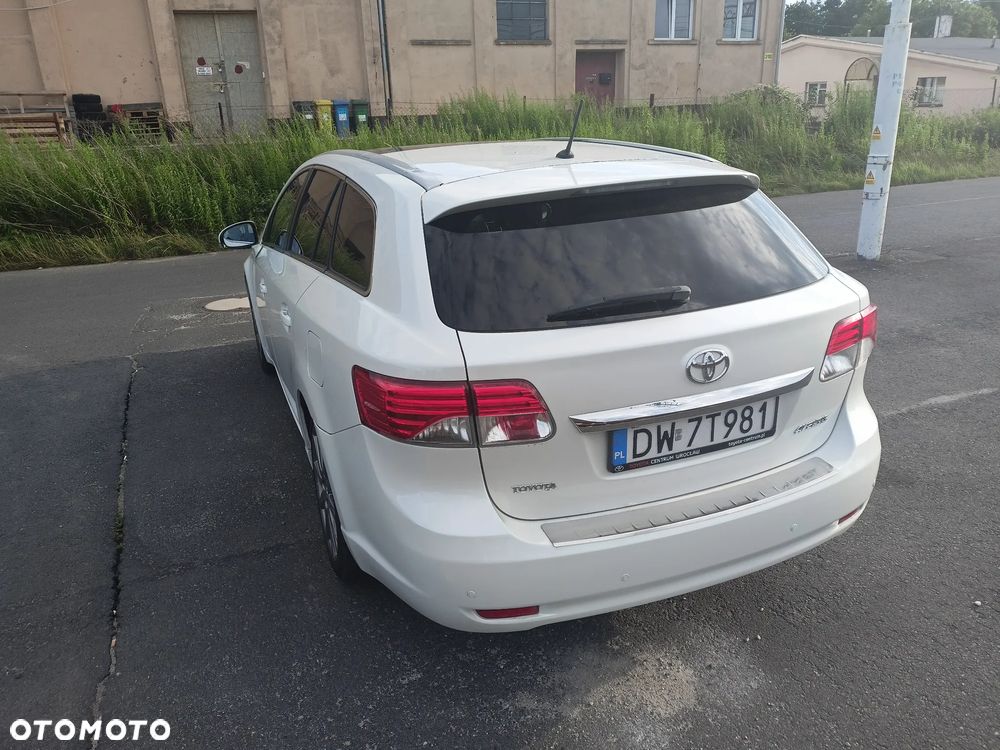 Toyota Avensis 2.0 Business Edition - 4