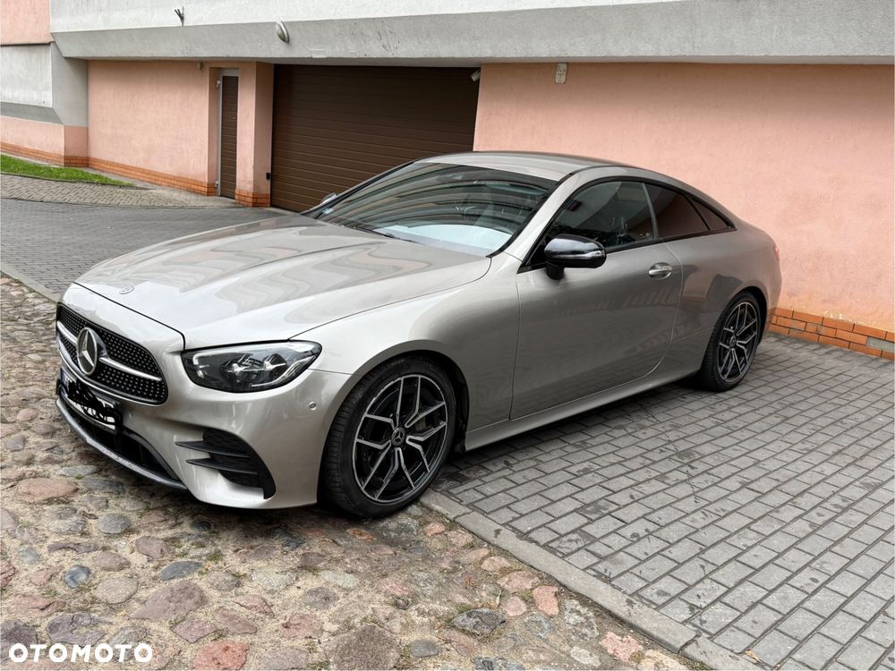 Mercedes-Benz Klasa E 300 Coupe 9G-TRONIC - 1