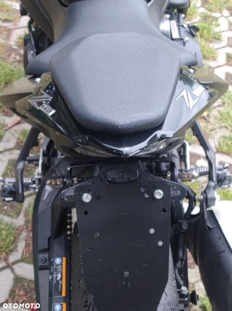 Kawasaki H2 - 22