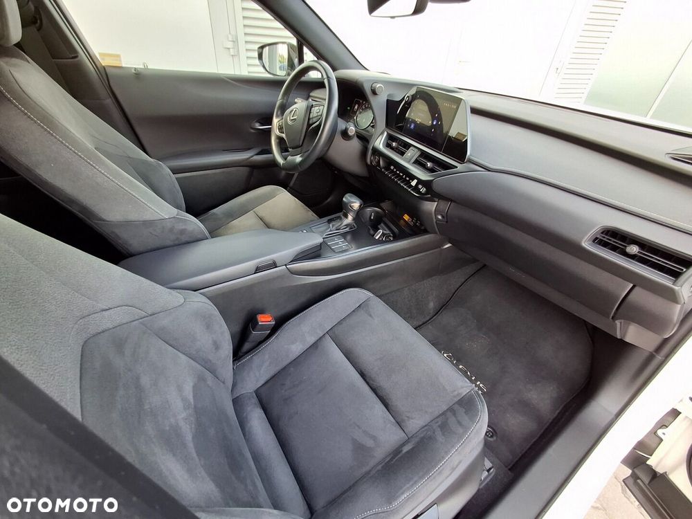Lexus UX 250h GPF Business 2WD - 15