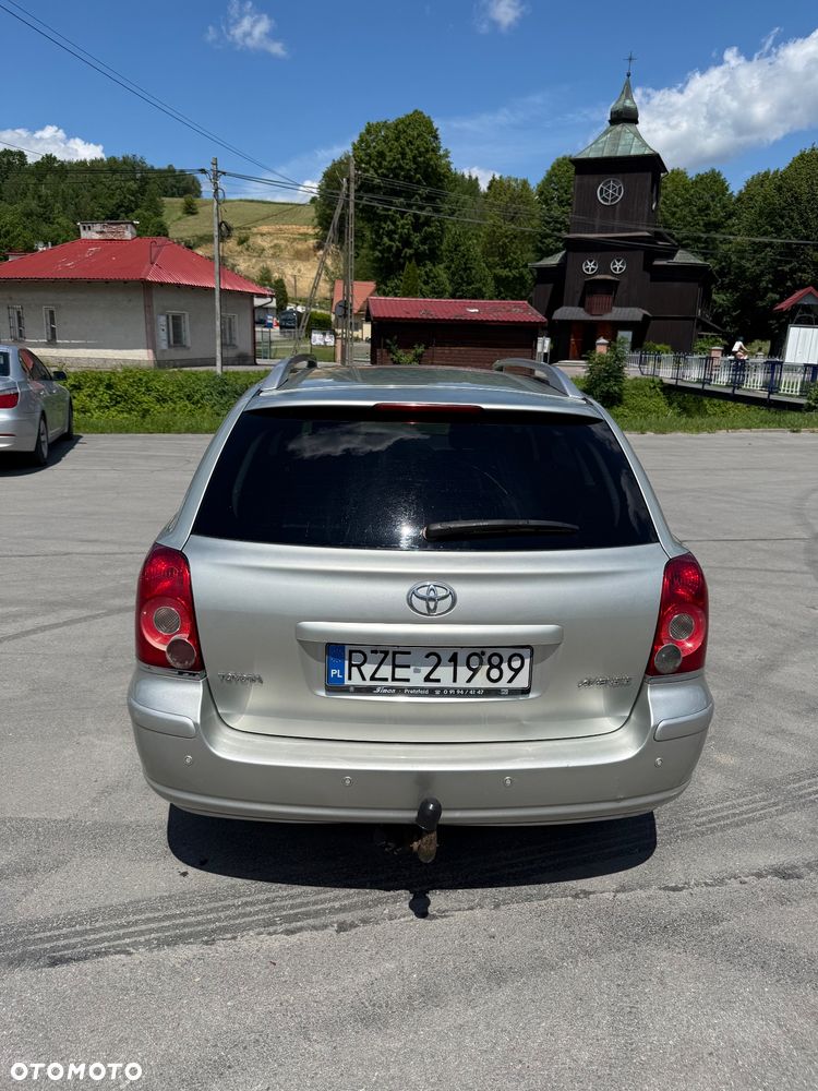 Toyota Avensis 1.8 VVT-i - 5