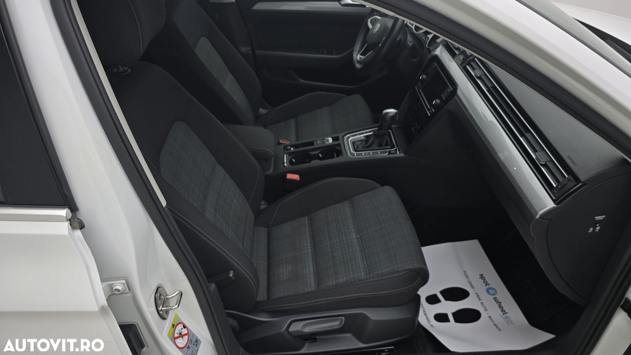 Volkswagen Passat 2.0 TDI DSG Comfortline - 19