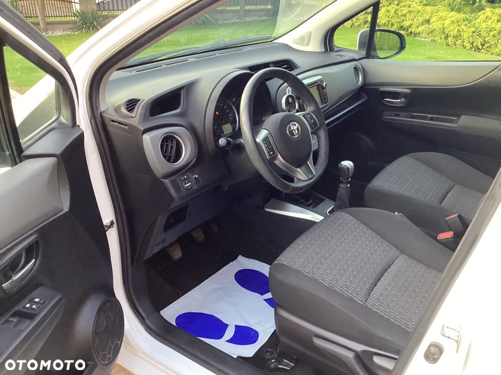 Toyota Yaris 1.33 VVT-i Edition 2014 - 16