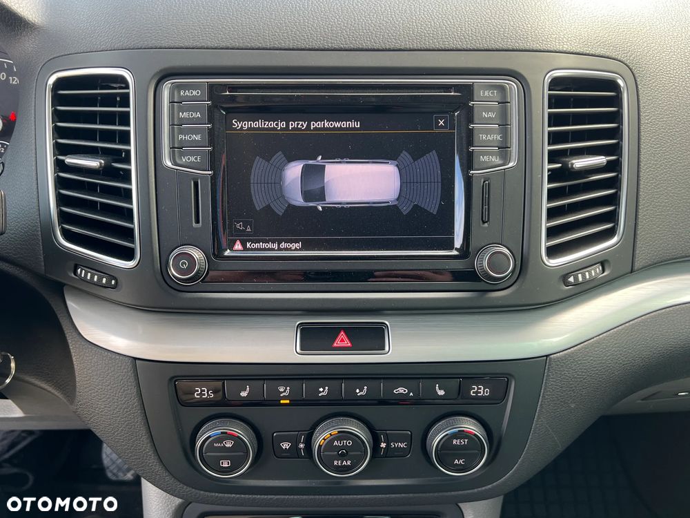 Volkswagen Sharan 2.0 TDI (BlueMotion Technology) Comfortline - 26