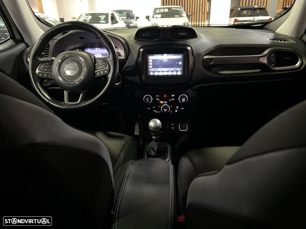 Jeep Renegade 1.0 T Limited - 12