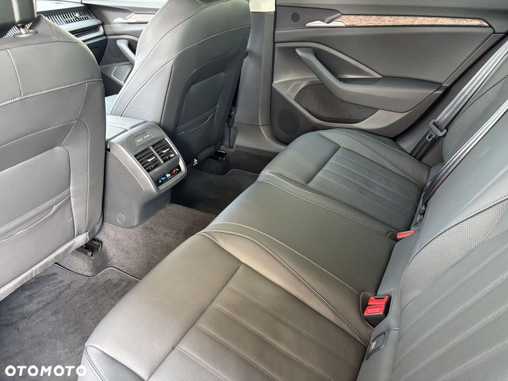 Skoda Superb 2.0 TDI SCR L&K DSG - 21