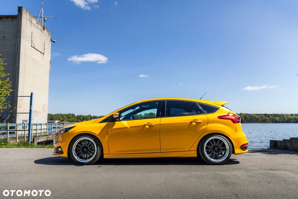 Ford Focus ST - 2