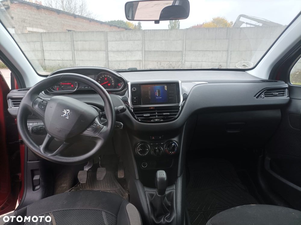 Peugeot 208 - 7