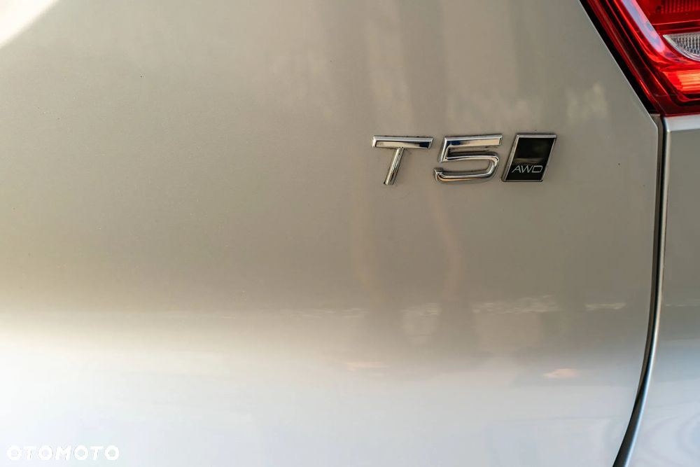 Volvo XC 40 T5 AWD Geartronic Momentum Pro - 19